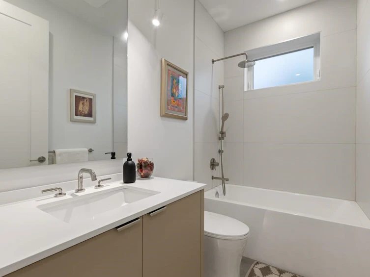 1960 Semlin Drive, Vancouver, BC, V5N 4P8 - 23