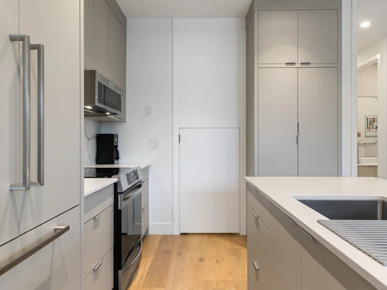 1960 Semlin Drive, Vancouver, BC, V5N 4P8 - 2