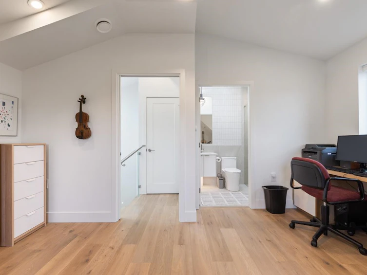 1960 Semlin Drive, Vancouver, BC, V5N 4P8 - 25