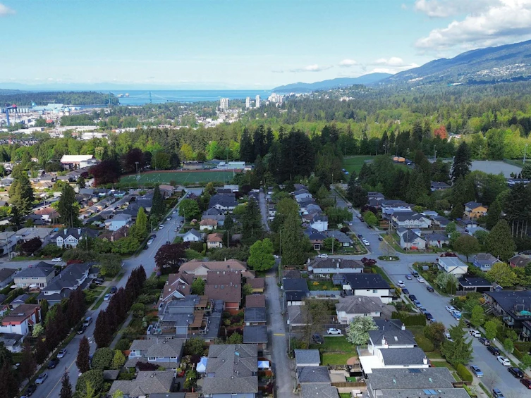301-1610 Chesterfield Avenue, North Vancouver, BC, V7M 2N7 - 19