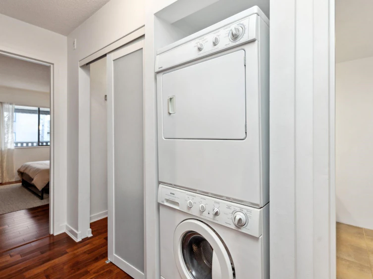 301-1610 Chesterfield Avenue, North Vancouver, BC, V7M 2N7 - 11