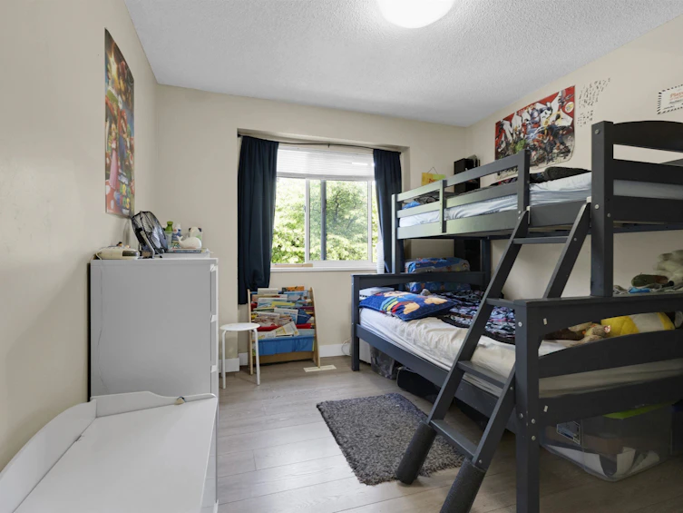 15040 Spenser Drive, Surrey, BC, V3S 5Z7 - 15