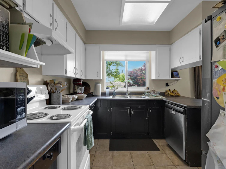15040 Spenser Drive, Surrey, BC, V3S 5Z7 - 7