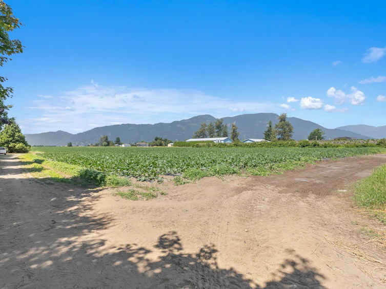 3873 Tolmie Road, Abbotsford, BC, V3G 2T9 - 21