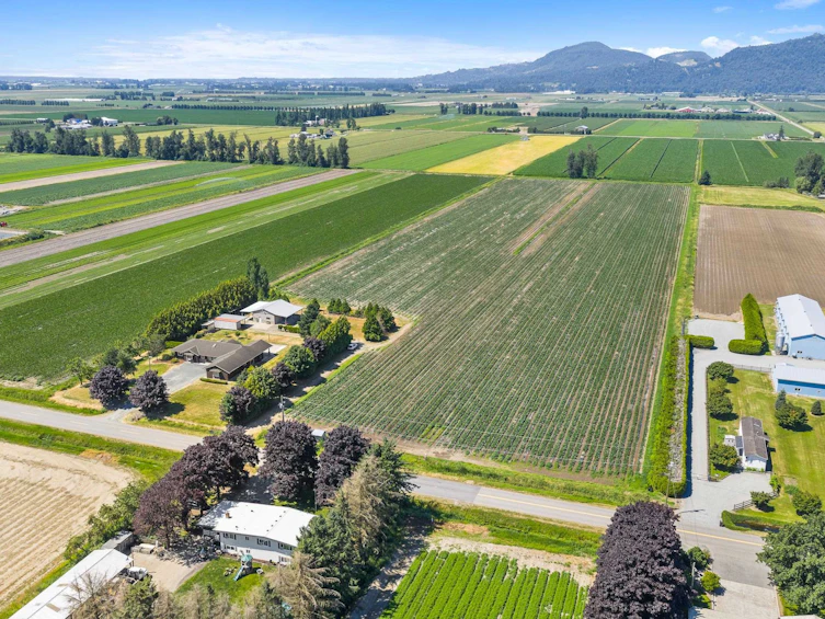 3873 Tolmie Road, Abbotsford, BC, V3G 2T9 - 2