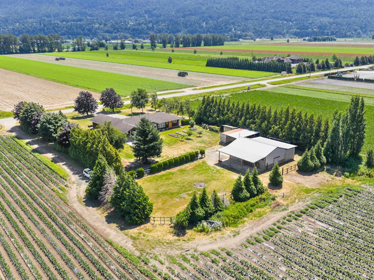 3873 Tolmie Road, Abbotsford, BC, V3G 2T9 - 11