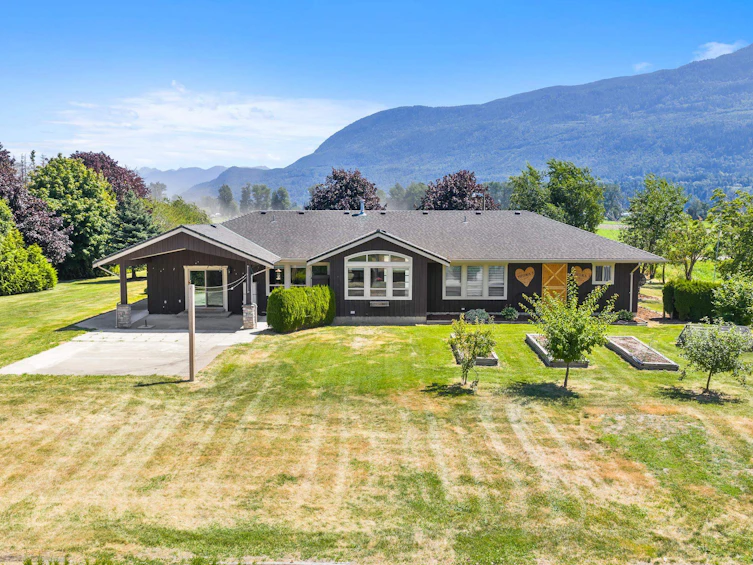 3873 Tolmie Road, Abbotsford, BC, V3G 2T9 - 9