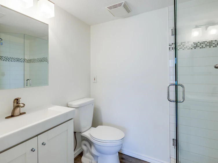 801-1555 Eastern Avenue, North Vancouver, BC, V7L 3G2 - 17