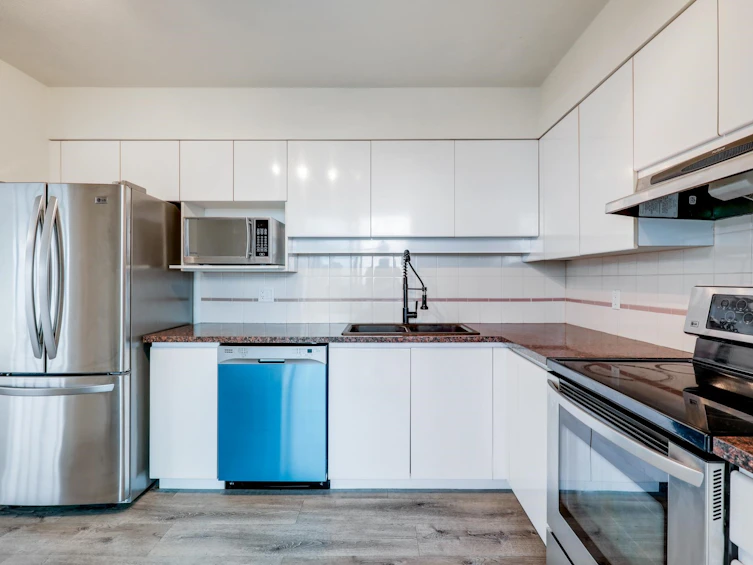 801-1555 Eastern Avenue, North Vancouver, BC, V7L 3G2 - 11