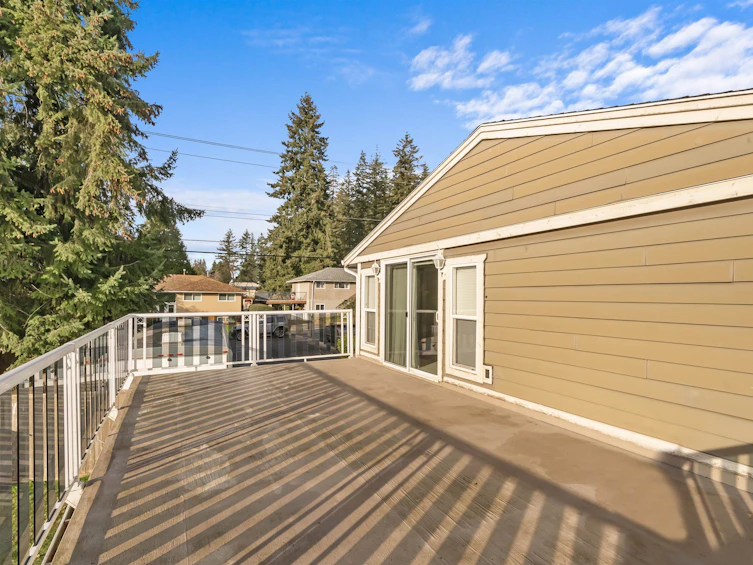 551 Poirier Street, Coquitlam, BC, V3J 6A6 - 18