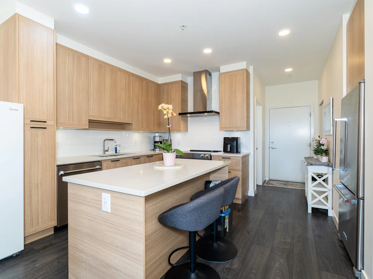 405-7169 14th Avenue, Burnaby, BC, V3N 0H6 - 9