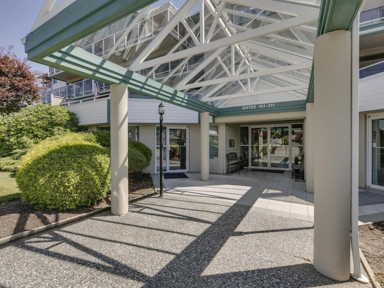 301-7500 Columbia Street, Mission, BC, V2V 4C1 - 2