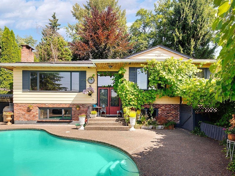 1240 Eastview Road, North Vancouver BC V7J 1L6