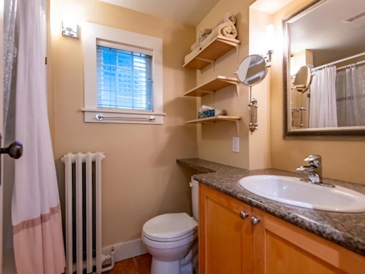 179 W 18th Avenue, Vancouver, BC, V5Y 2A6 - 28