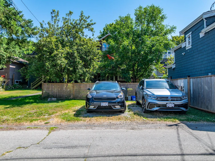 179 W 18th Avenue, Vancouver, BC, V5Y 2A6 - 3