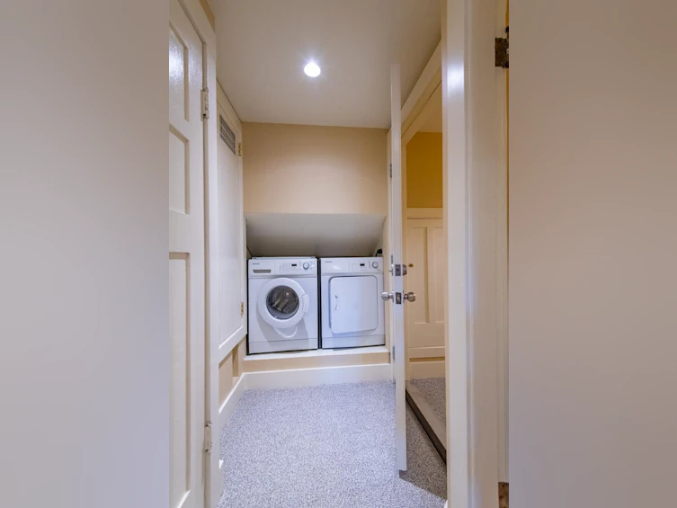 179 W 18th Avenue, Vancouver, BC, V5Y 2A6 - 33