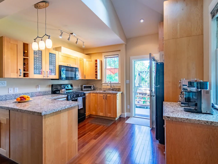 179 W 18th Avenue, Vancouver, BC, V5Y 2A6 - 22