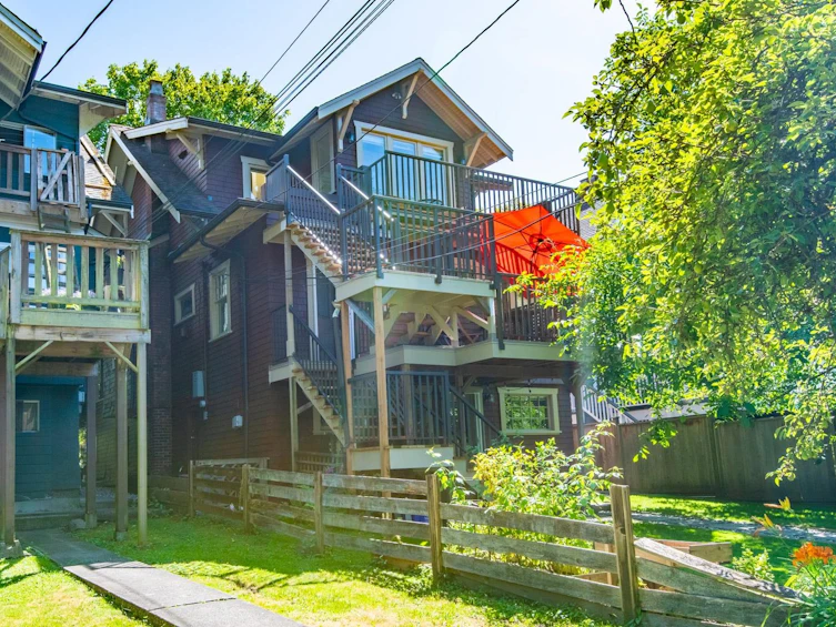 179 W 18th Avenue, Vancouver, BC, V5Y 2A6 - 4