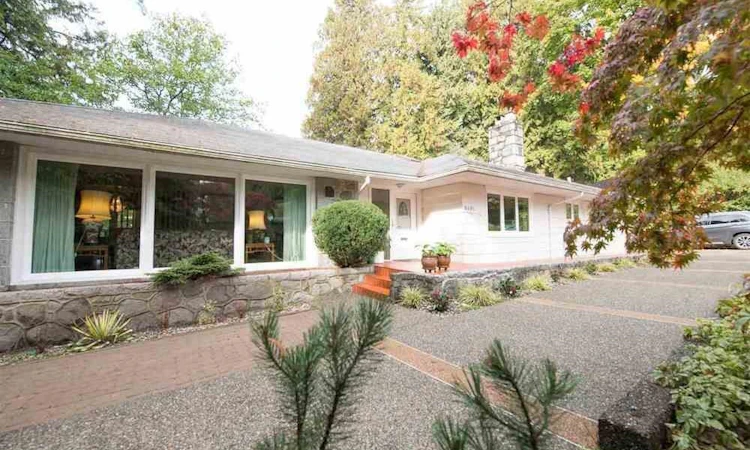 6491 Mackenzie Place