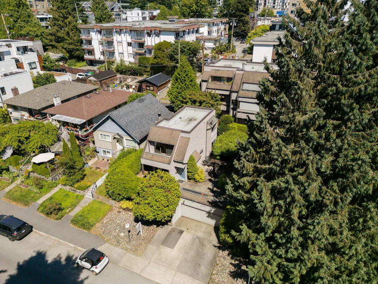 2024 Chesterfield Avenue, North Vancouver, BC, V7M 2P6 - 37