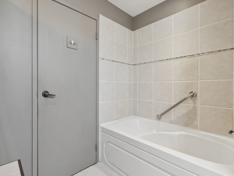 2024 Chesterfield Avenue, North Vancouver, BC, V7M 2P6 - 28
