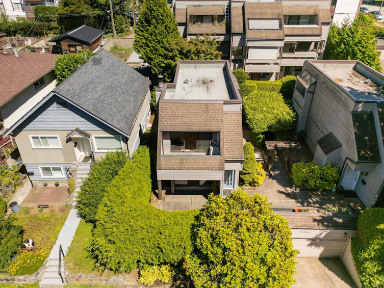 2024 Chesterfield Avenue, North Vancouver, BC, V7M 2P6 - 40