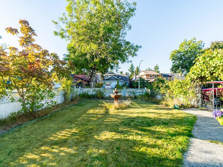 15524 96b Avenue, Surrey, BC, V3R 7N7 - 5