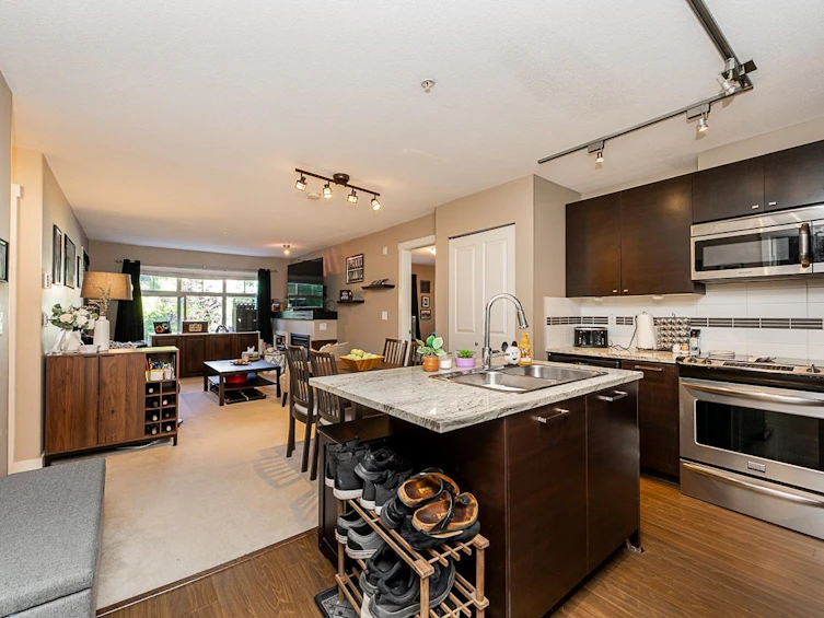 201-6500 194 Street, Surrey, BC, V4N 5X4 - 9