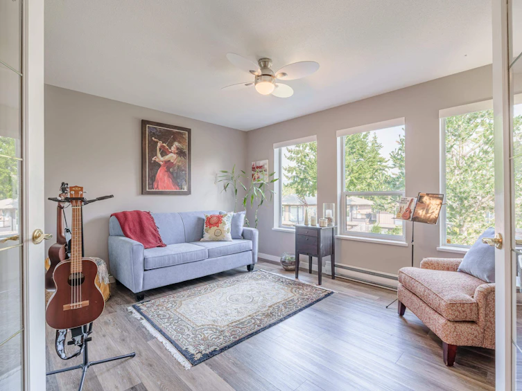 204-5768 Marine Way, Sechelt, BC, V7Z 0K4 - 5