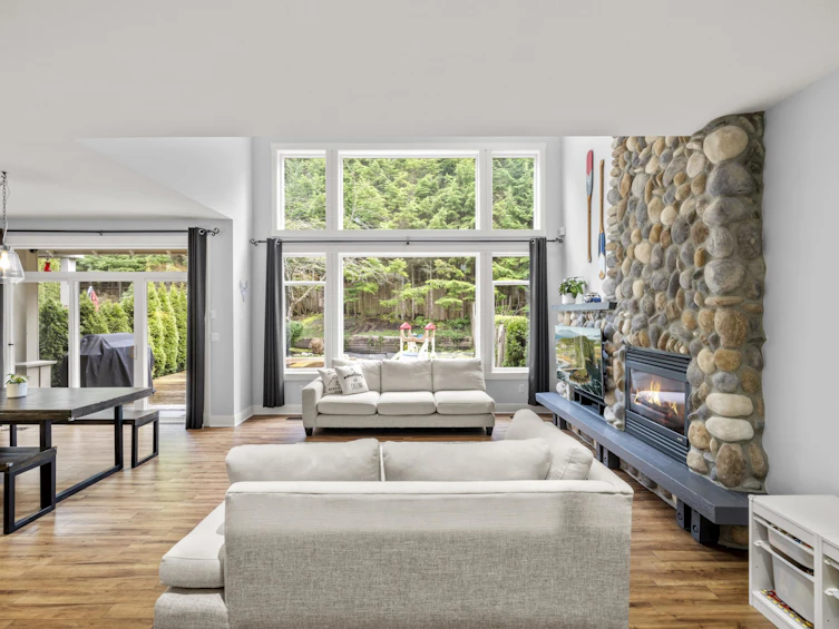 1843 Parkway Boulevard, Coquitlam, BC, V3E 3L4 - 4