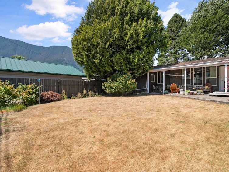 584 Thacker Avenue, Hope, BC, V0X 1L0 - 37