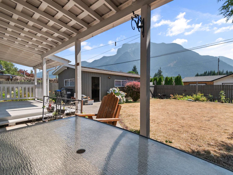 584 Thacker Avenue, Hope, BC, V0X 1L0 - 10