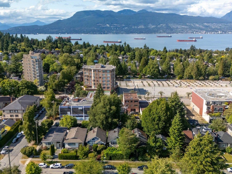 4579 W 11th Avenue, Vancouver, BC, V6R 2M5 - 16