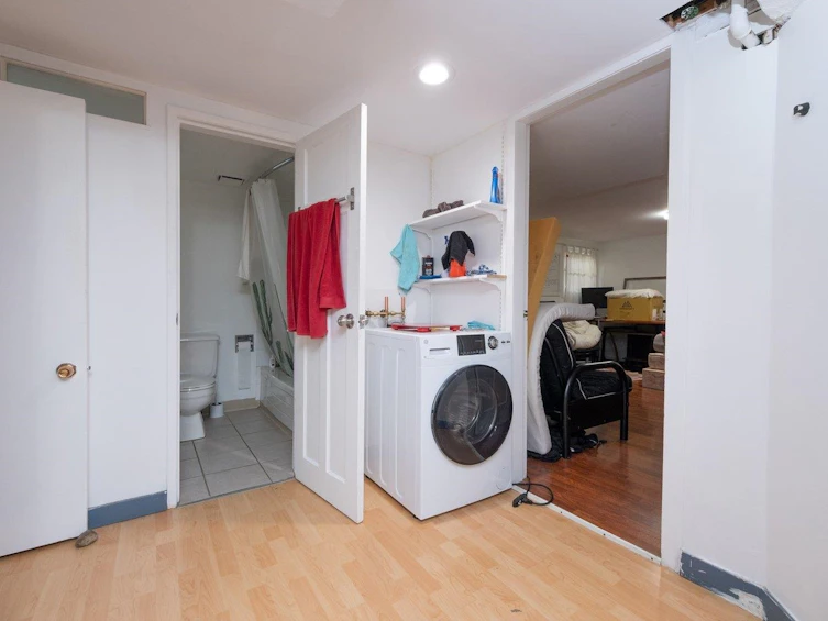 4579 W 11th Avenue, Vancouver, BC, V6R 2M5 - 10