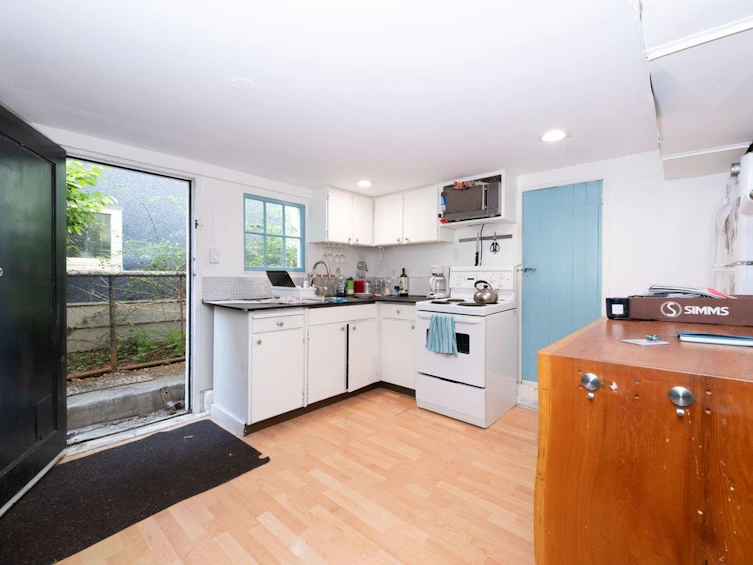 4579 W 11th Avenue, Vancouver, BC, V6R 2M5 - 13