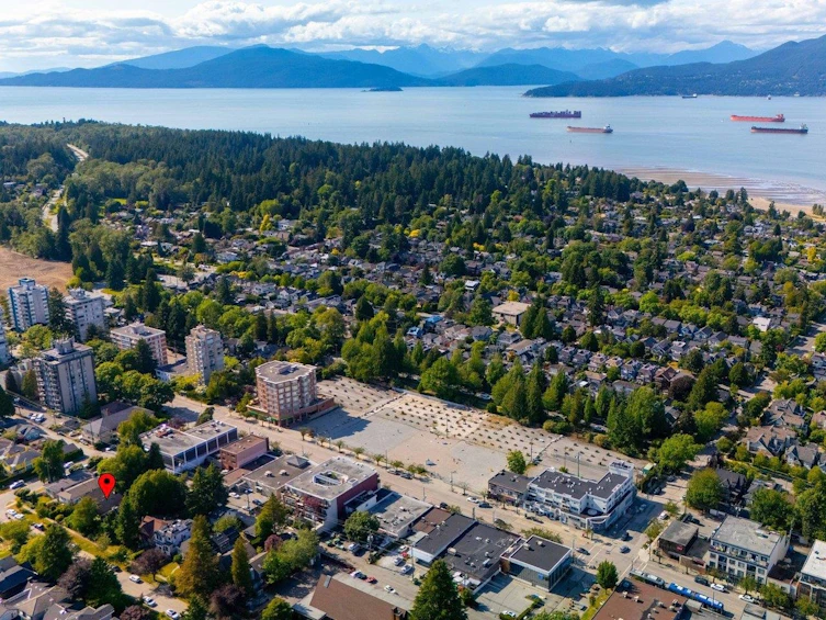 4579 W 11th Avenue, Vancouver, BC, V6R 2M5 - 24