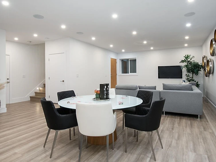 732 E 11th Street, North Vancouver, BC, V7L 2H8 - 16