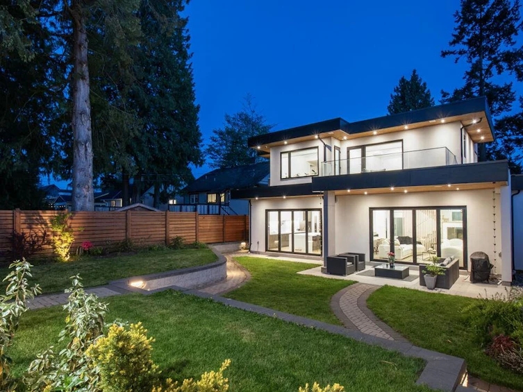 732 E 11th Street, North Vancouver, BC, V7L 2H8 - 31