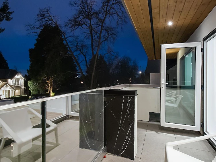 732 E 11th Street, North Vancouver, BC, V7L 2H8 - 21