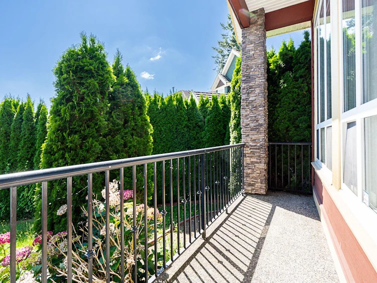 16202 96a Avenue, Surrey, BC, V4N 5X1 - 2