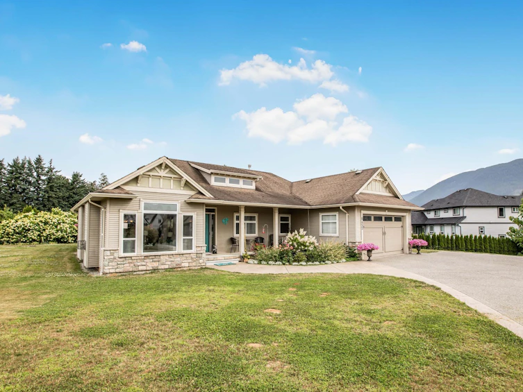 8455 Jack Crescent, Mission, BC, V2V 6S6 - 2