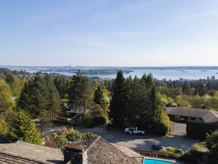 1343 Tyrol Road, West Vancouver, BC, V7S 2L5 - 38