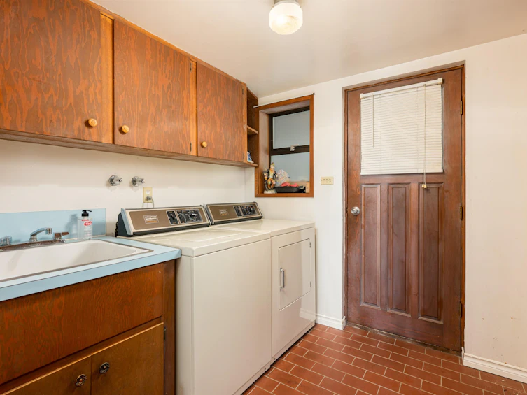 1343 Tyrol Road, West Vancouver, BC, V7S 2L5 - 32