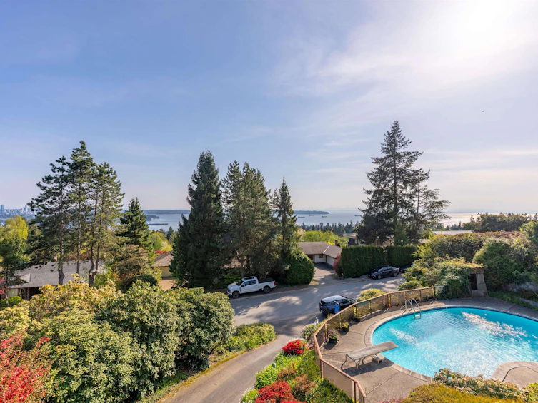 1343 Tyrol Road, West Vancouver, BC, V7S 2L5 - 37