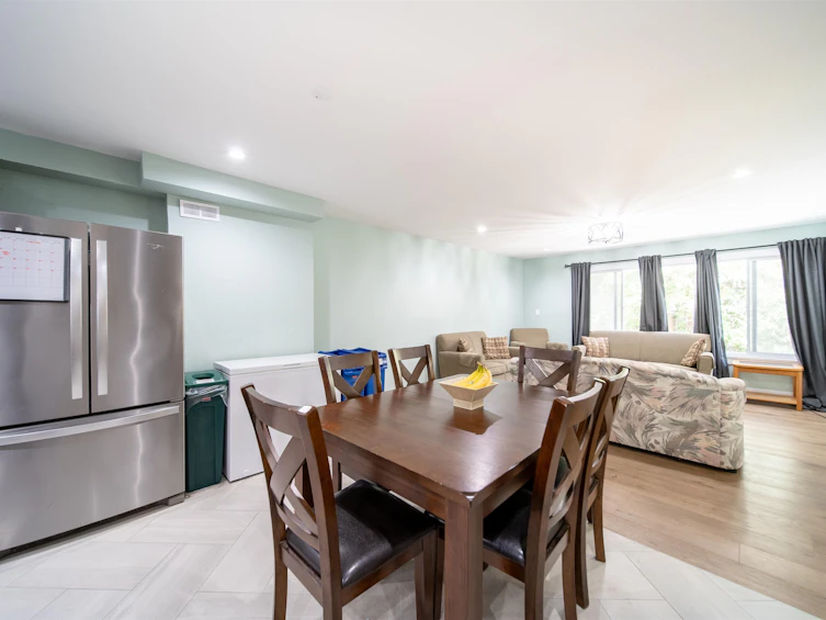 2028 Springer Avenue, Burnaby, BC, V5B 3M5 - 11