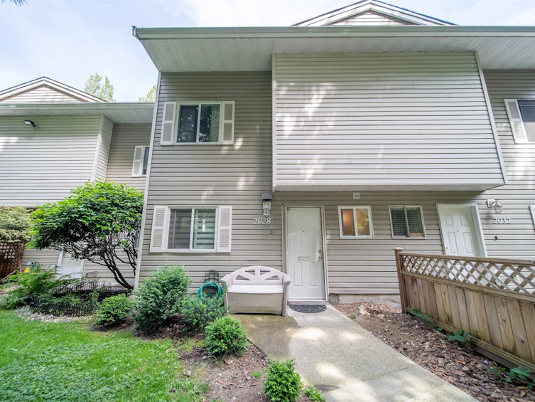 2028 Springer Avenue, Burnaby, BC, V5B 3M5 - 3