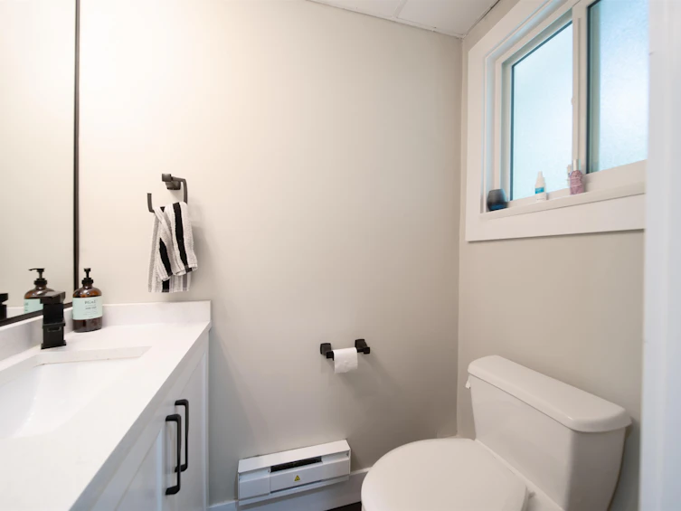 2028 Springer Avenue, Burnaby, BC, V5B 3M5 - 15