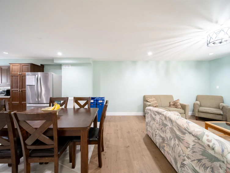2028 Springer Avenue, Burnaby, BC, V5B 3M5 - 12