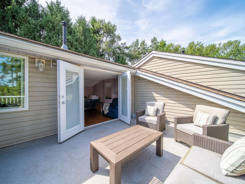 2028 Springer Avenue, Burnaby BC V5B 3M5
