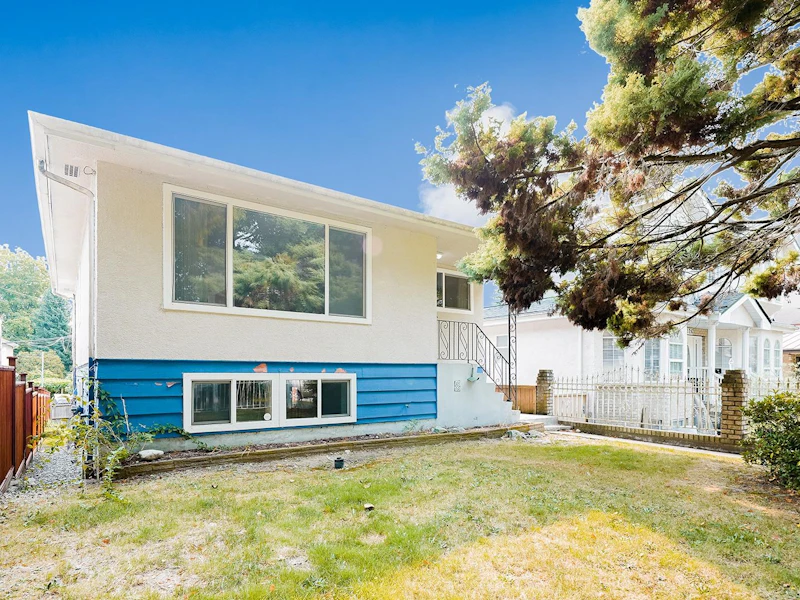 5120 Fairmont Street, Vancouver BC V5R 3V3